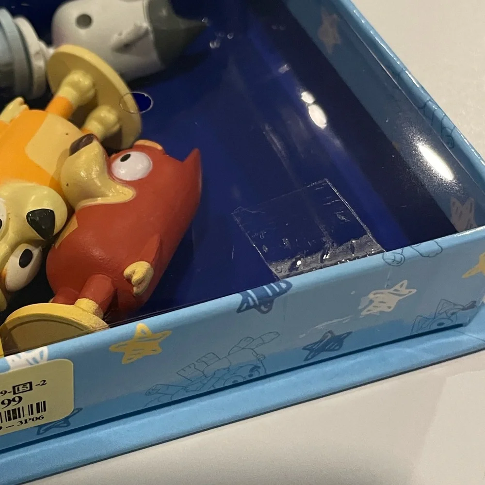NEW! Bluey “My Busy Books” Children’s Toy/Book | Unopened | Comes with figurines - Picture 5 of 6